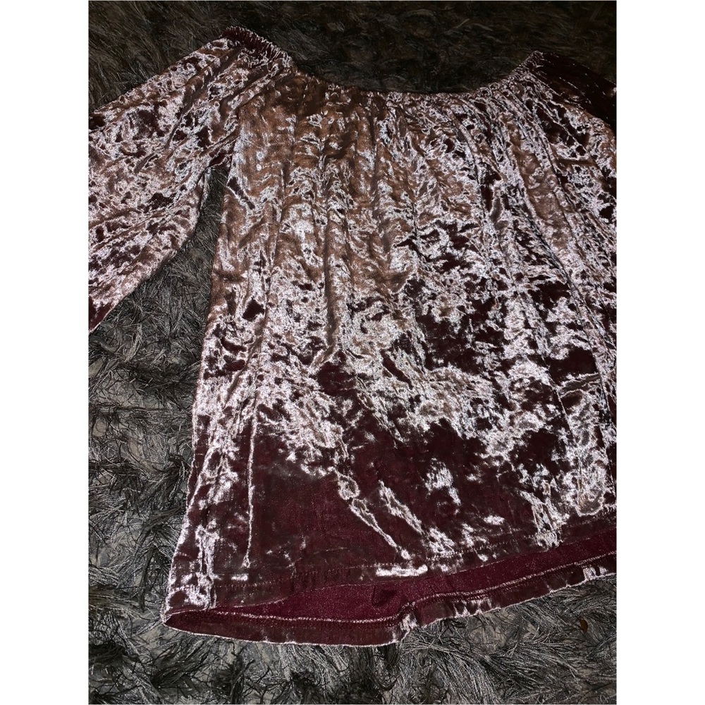 Plum pink velvet off the shoulders top - Picture 4 of 11